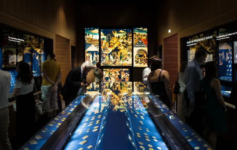 das Münzkabinett mit Publikum