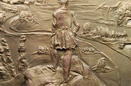 Peter-Götz Güttler, Medaille auf den 250. Geburtstag von Wilhelm Lebrecht Götzinger, 2008 Eine Medaille mit dem Motiv des Wanderers vor dem Nebelmeer