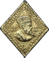 Kurfürst August - Klippe Rautenförmige Medaille, darauf ein Mann mit Kopfbedeckung